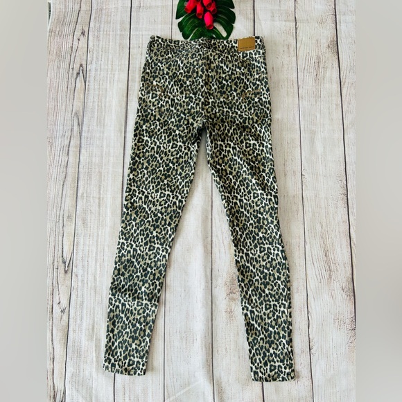 American Eagle Women’s Next Level Stretch Animal Print High Rise Denim Jeans - Picture 3 of 10